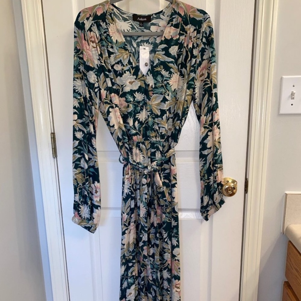 Maxi floral dress.